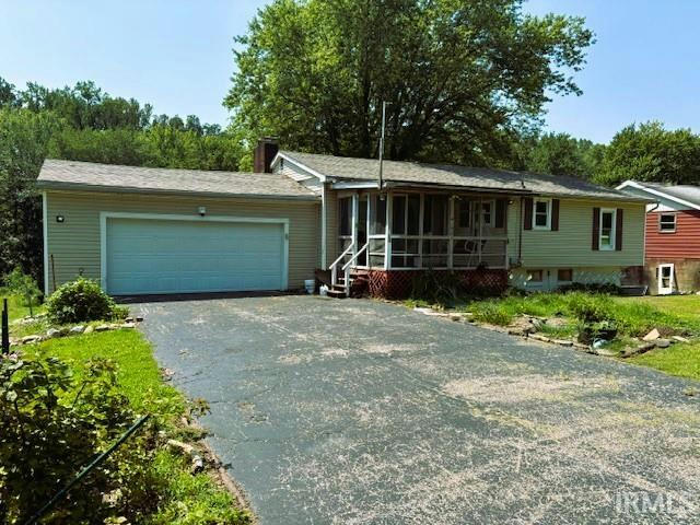 4150 KLEITZ RD, EVANSVILLE, IN 47720, photo 1 of 20