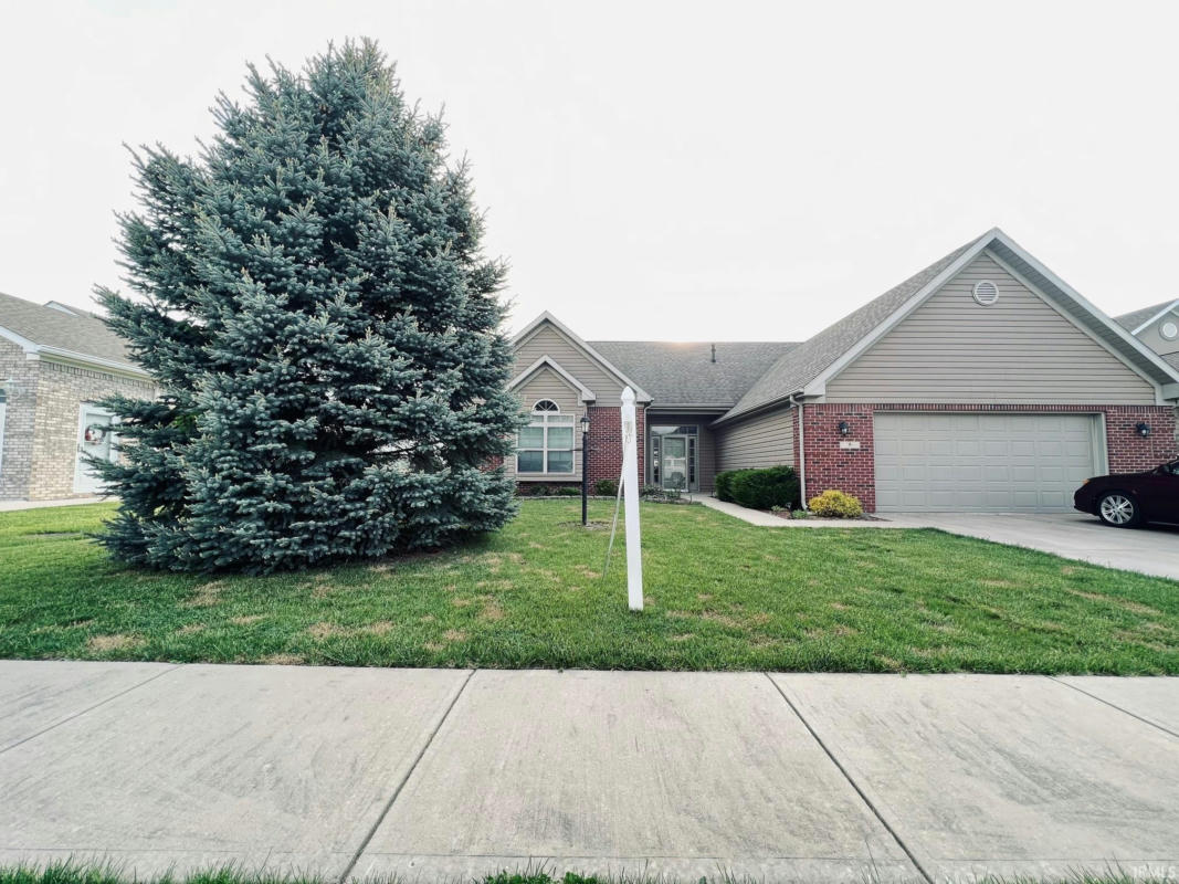 8 SHADOW WOOD DR, CRAWFORDSVILLE, IN 47933, photo 1 of 10