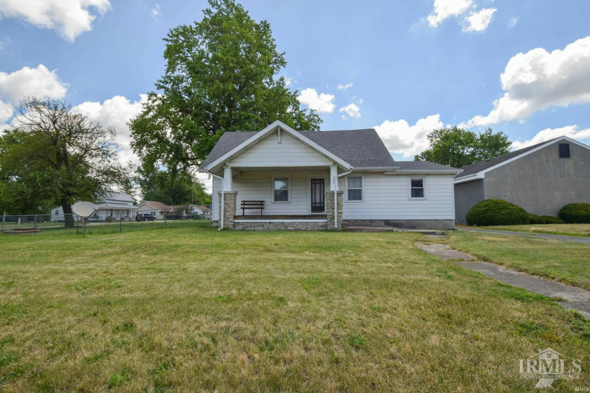 204 N SYCAMORE ST, GASTON, IN 47342, photo 1 of 35