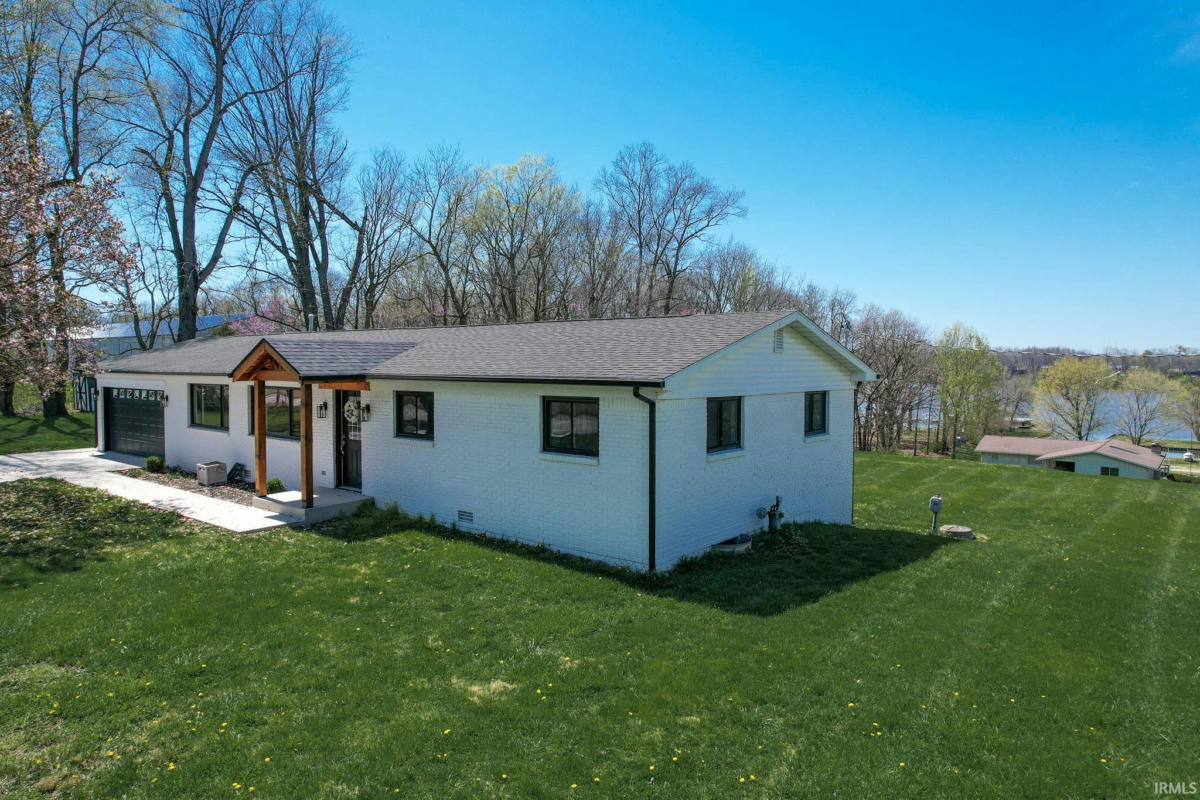 8186 N 1175 W, MONTICELLO, IN 47960, photo 1 of 33